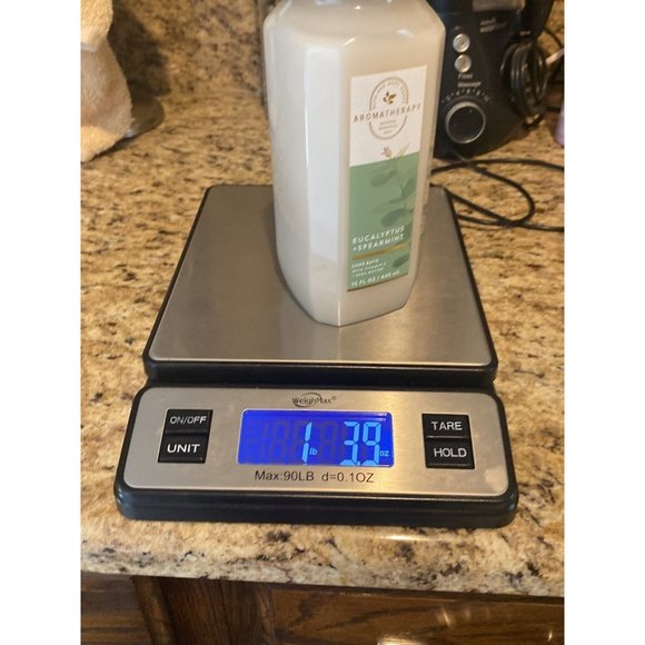 Bath & Body Works Aromatherapy “Eucalyptus + Spearmint” Luxe Bath - Picture 5 of 5